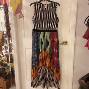 Klozlyne beautiful colorful maxi dress, size S